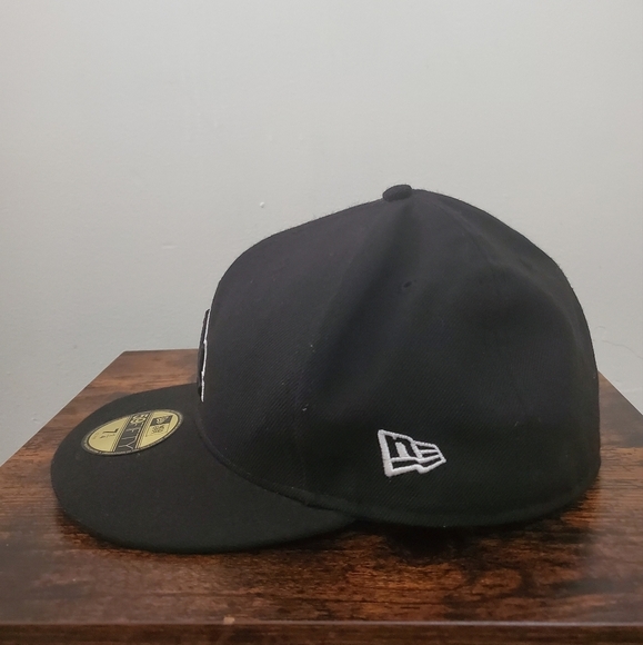 Los Angeles Dodgers New Era Black Outline 59FIFTY Fitted Wool Hat 7 1/4 - Picture 6 of 13